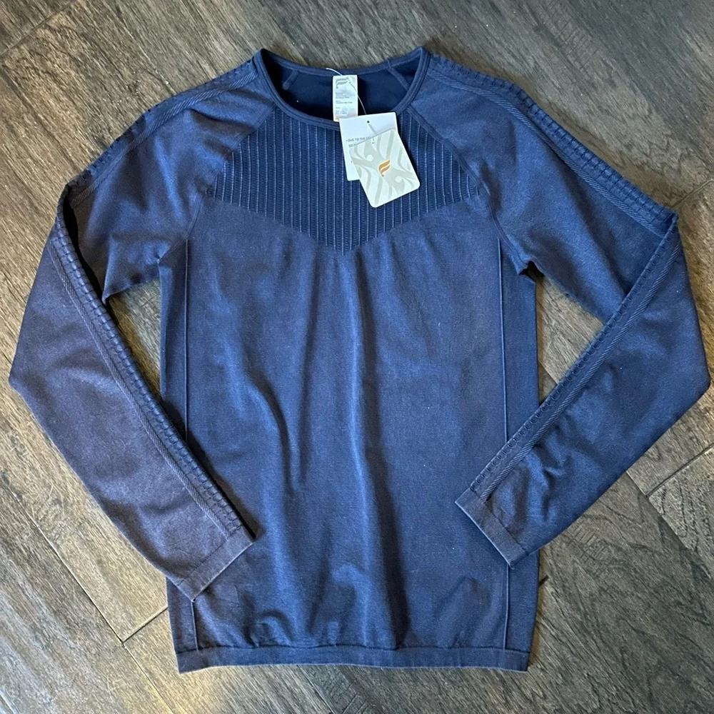 NWT Fabletics Sync Seamless Long Sleeve Top | Size S | Navy Blue - Picture 2 of 8